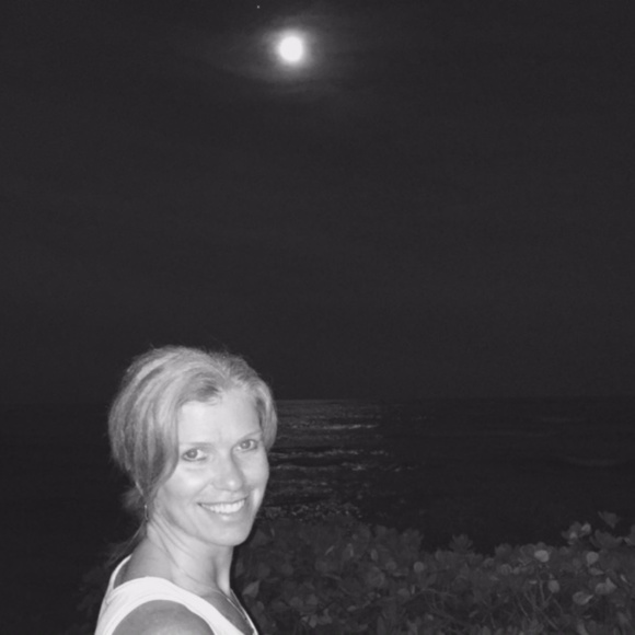 Meet your Posher, Lynn - Picture 1 of 11